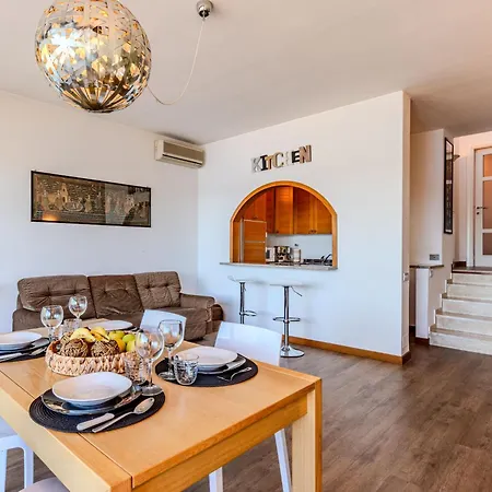 Attilio Front View By Interhome Apartman *